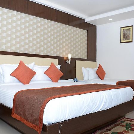Vaishnavi Clarks Inn Buxar Exterior photo