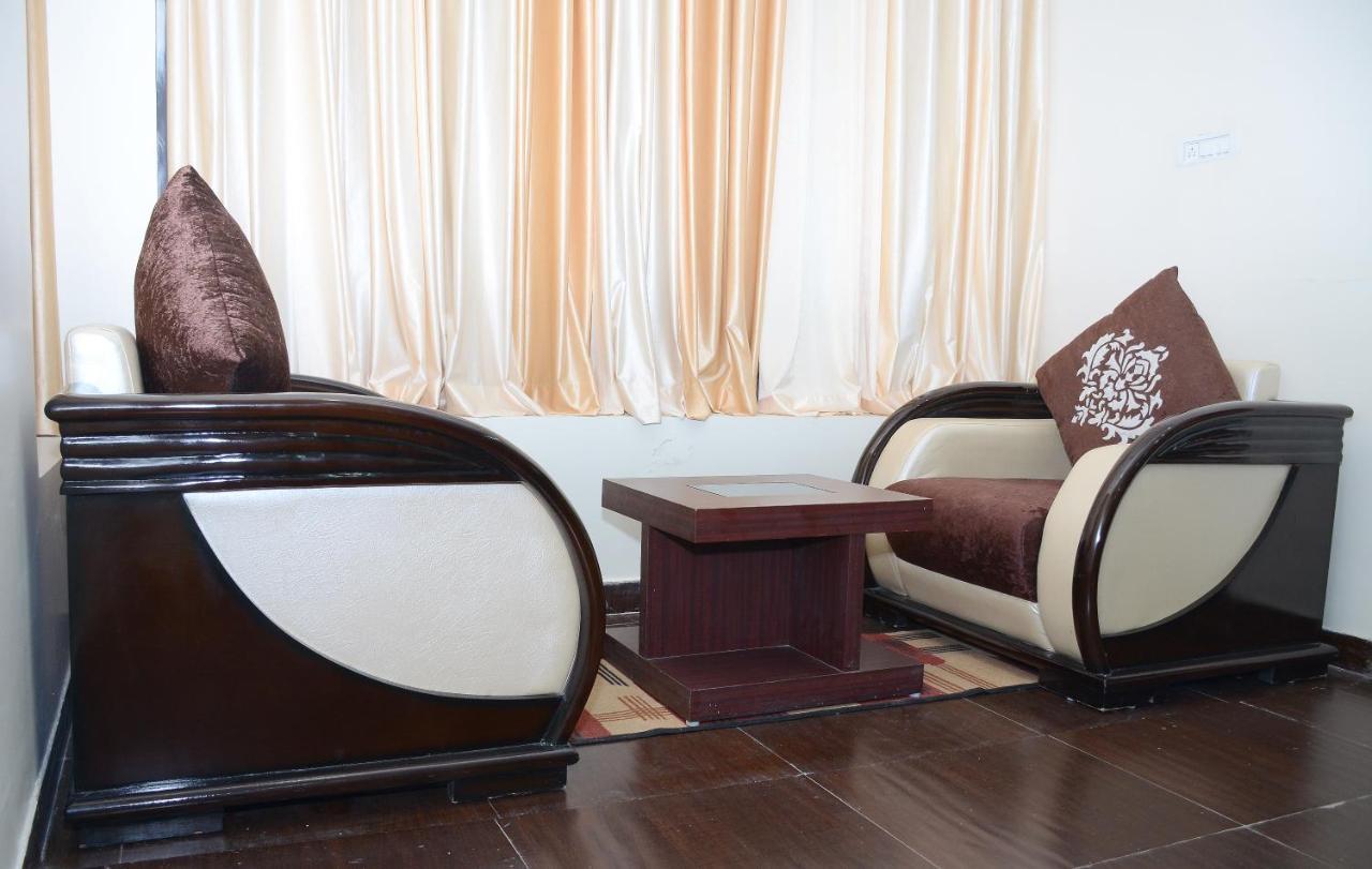 Vaishnavi Clarks Inn Buxar Exterior photo
