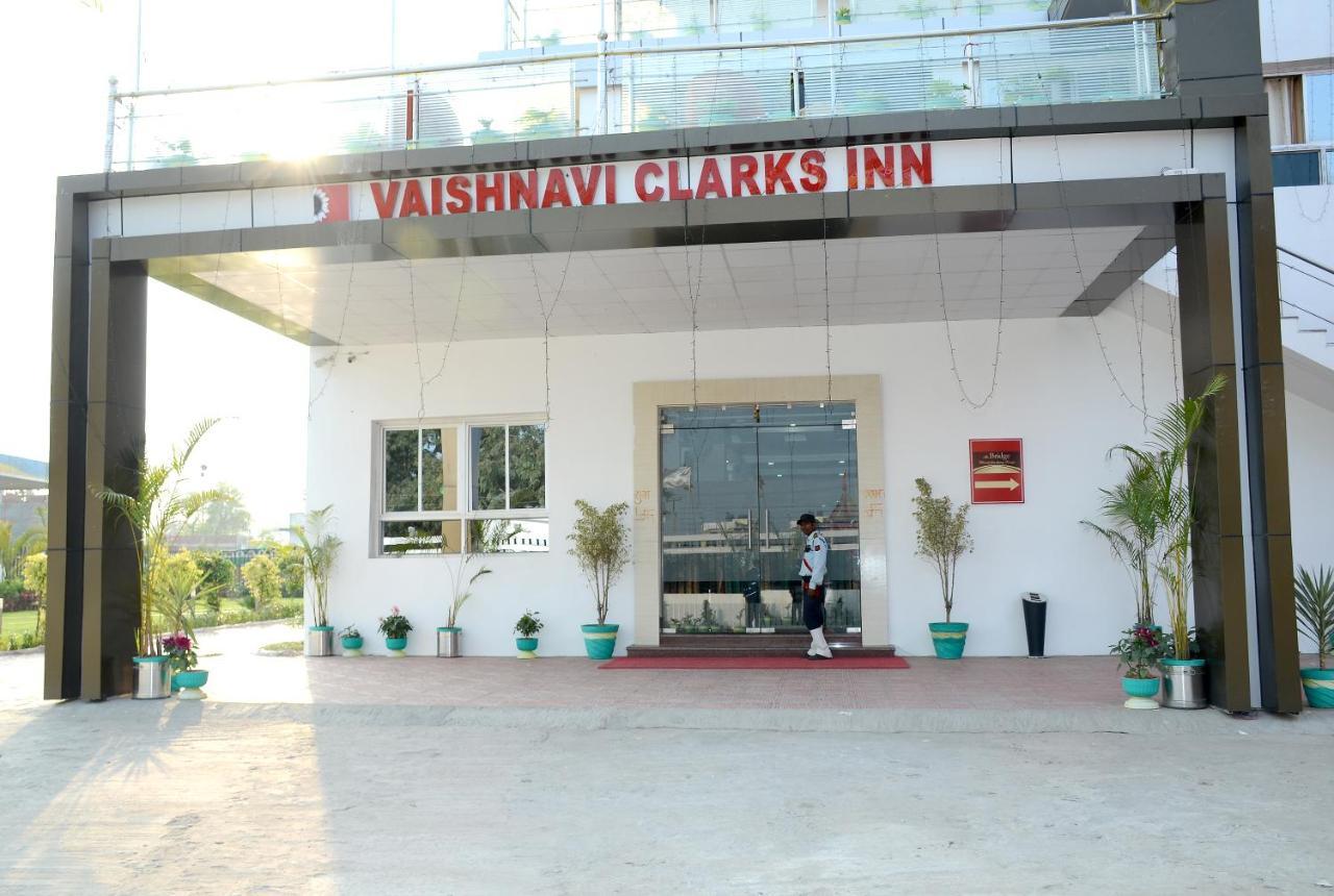 Vaishnavi Clarks Inn Buxar Exterior photo